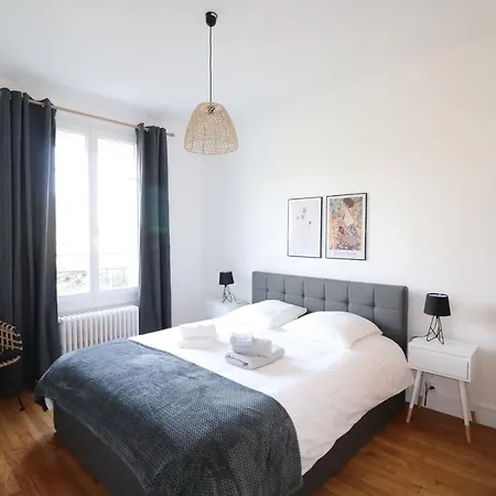 Superbe De 45m² A *