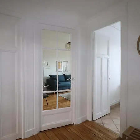 Superbe De 45m² A *